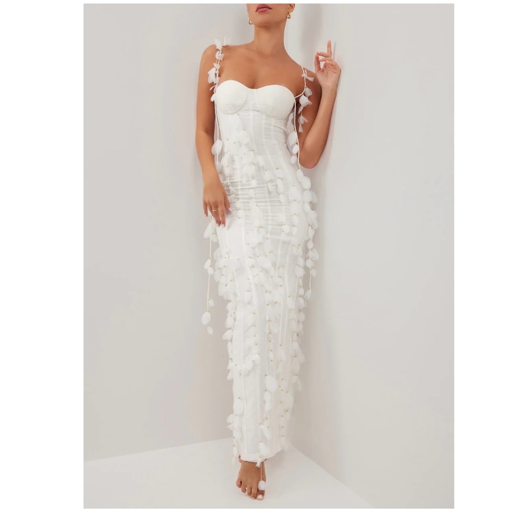 Elegant White Maxi Dress